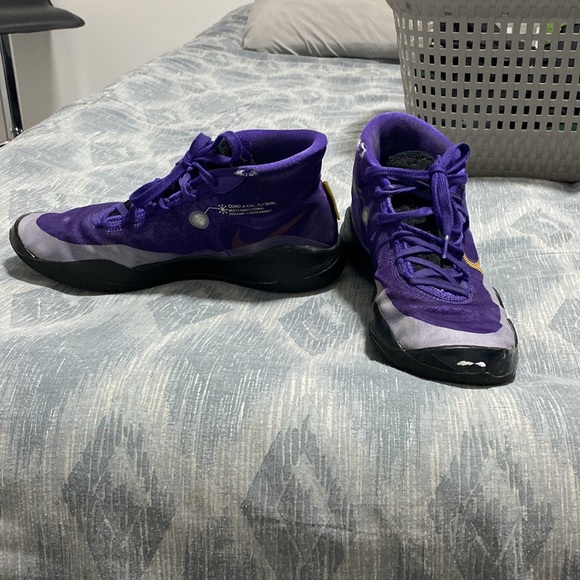 Custom NIKE KD 12s 9.5 mens - Picture 3 of 16